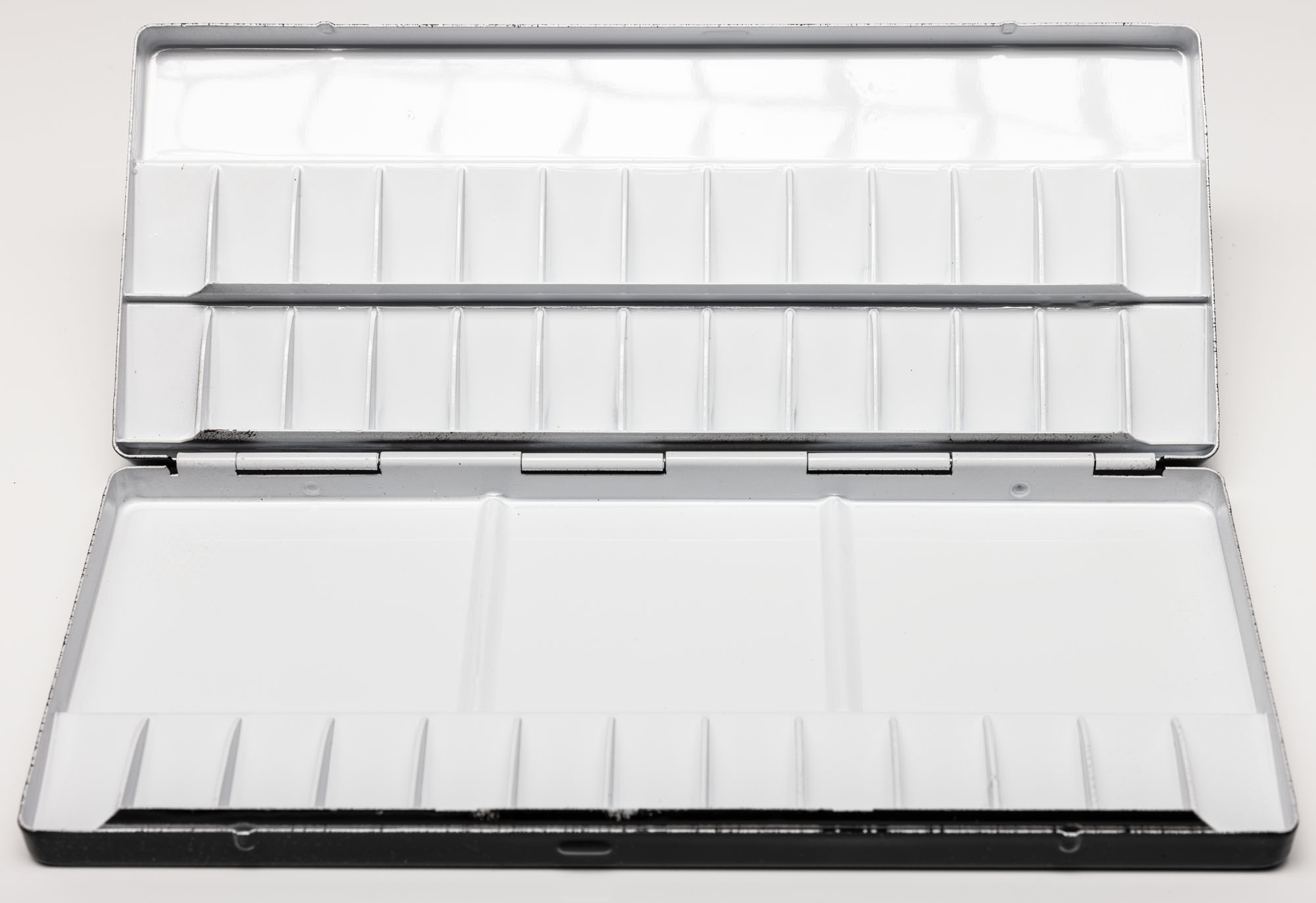 Holbein Watercolor Aluminium Palette 1130